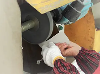 表面を研磨する