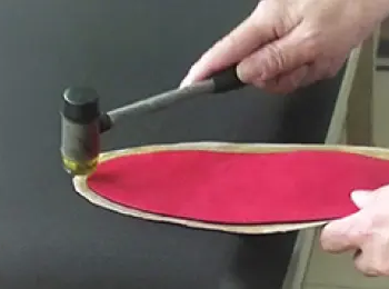 生地を貼り合わせる