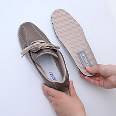 インソールの入れ方