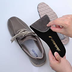 インソールの入れ方